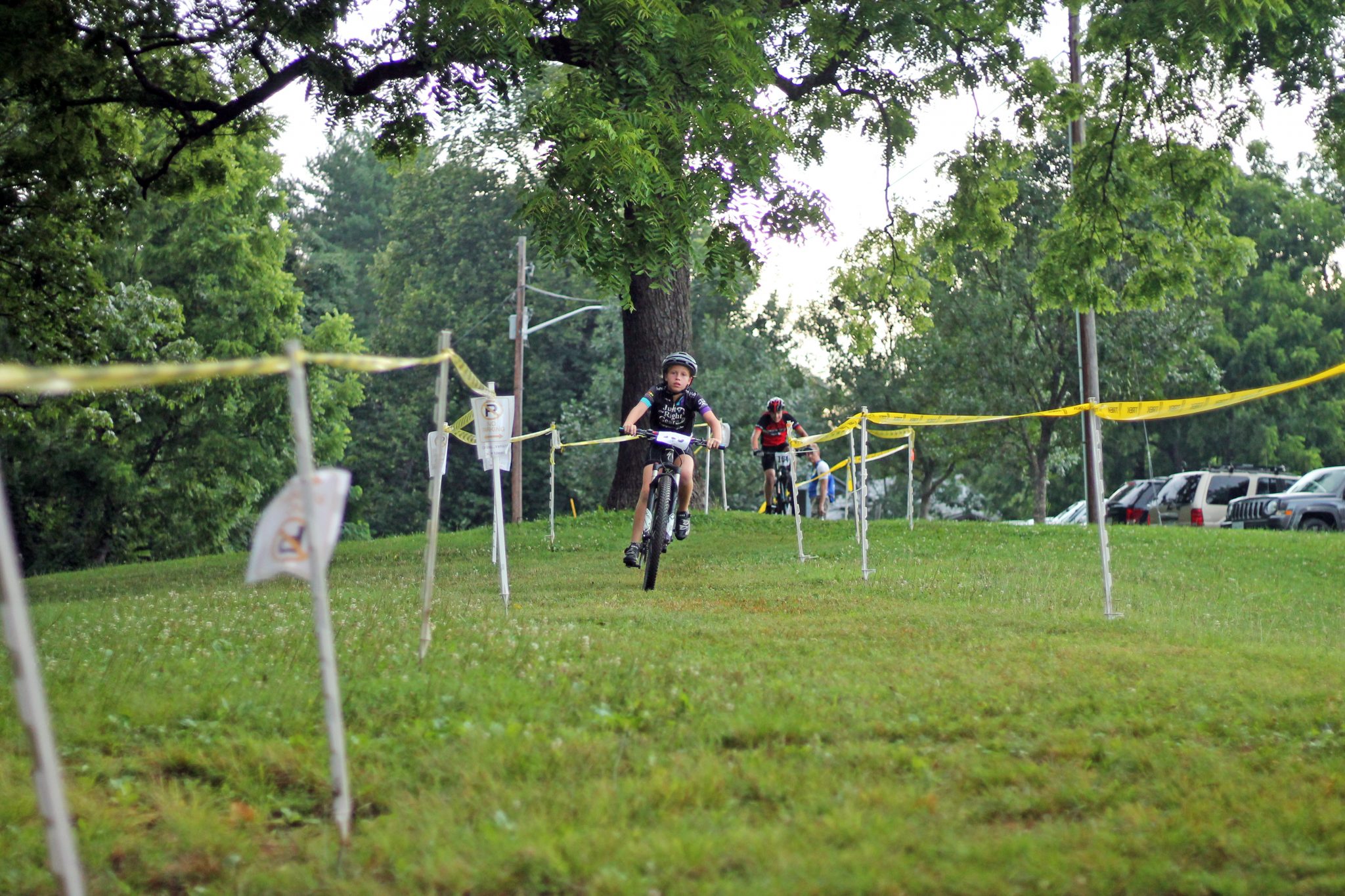 Fishburn youth mountain bikers in Roanoke Parks and Recreation race
