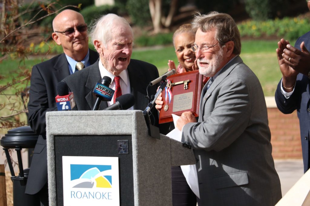 Holton Plaza RIbbon Cutting