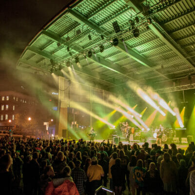 A full amphitheater during a concert at Elmwood Park in downtown Roanoke, Virginia